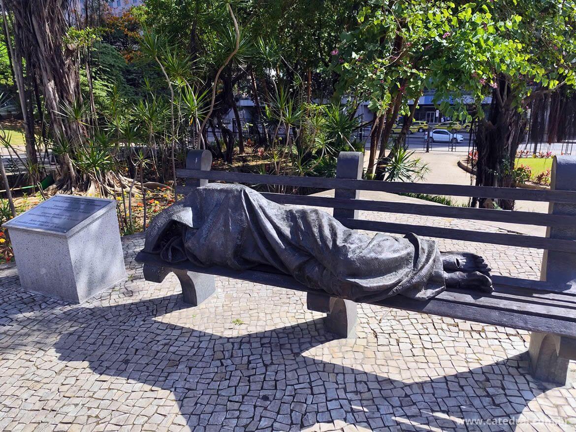 Escultura Jesus Sem-Teto