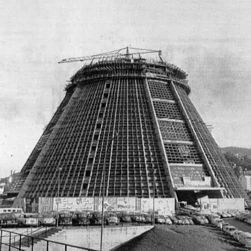 Estrutura da Catedral sendo construida (Década de 70)